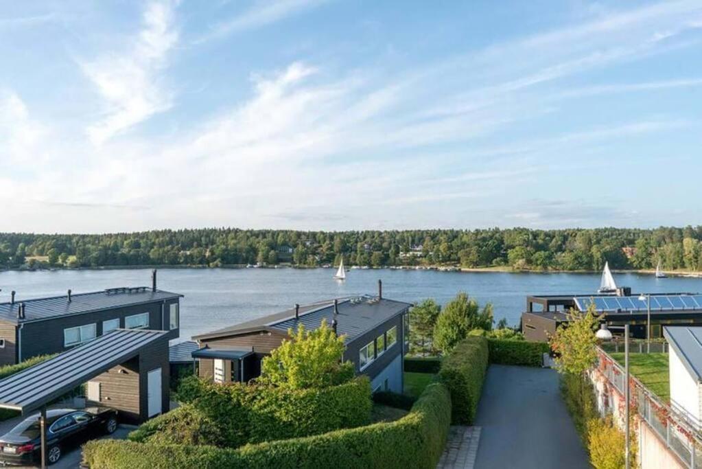 Water Facing Villa With Pool & Sauna Lidingö Dış mekan fotoğraf